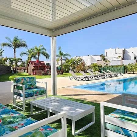 Karat Oasis Del Duque * Адехе