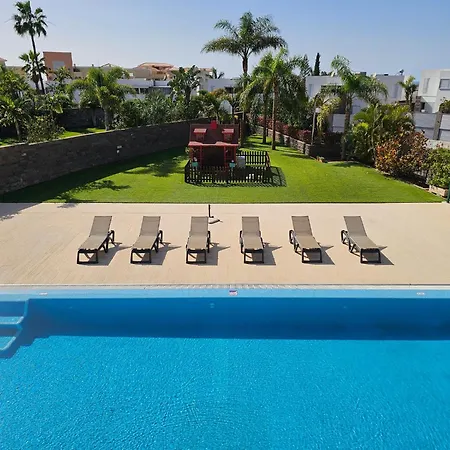 Karat Oasis Del Duque * Адехе