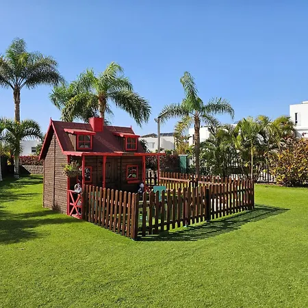וילה Karat Oasis Del Duque אדחה