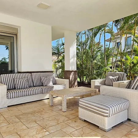 וילה Karat Oasis Del Duque אדחה